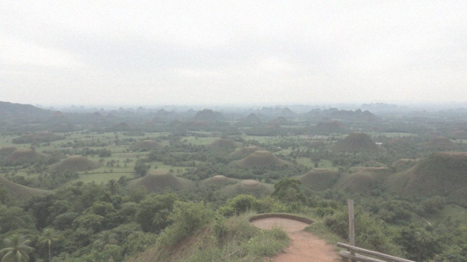 Co wyróżnia Czekoladowe Wzgórza na Bohol?
